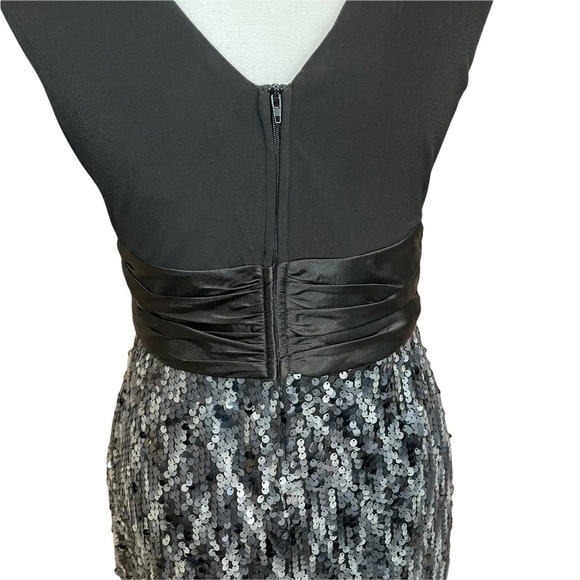 Connected Apparel Sleeveless V-Neck Black and Sequined Cocktail Dress-Size 6 - Picture 8 of 13
